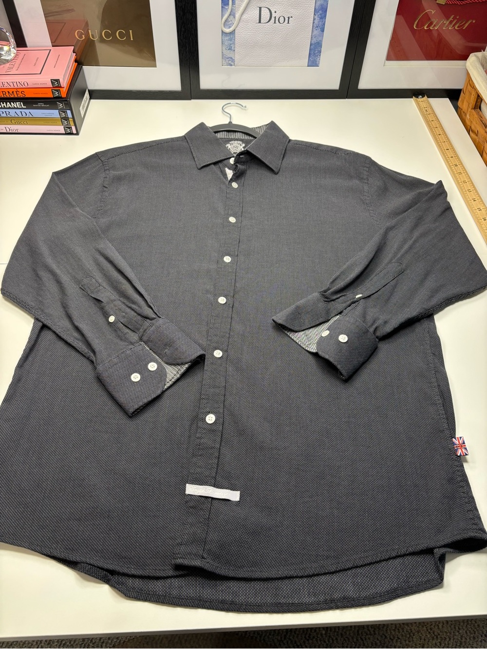 English Laundry Dark Charcoal Long-Sleeve Button-Up Shirt Accent Cuffs EUC 17/34